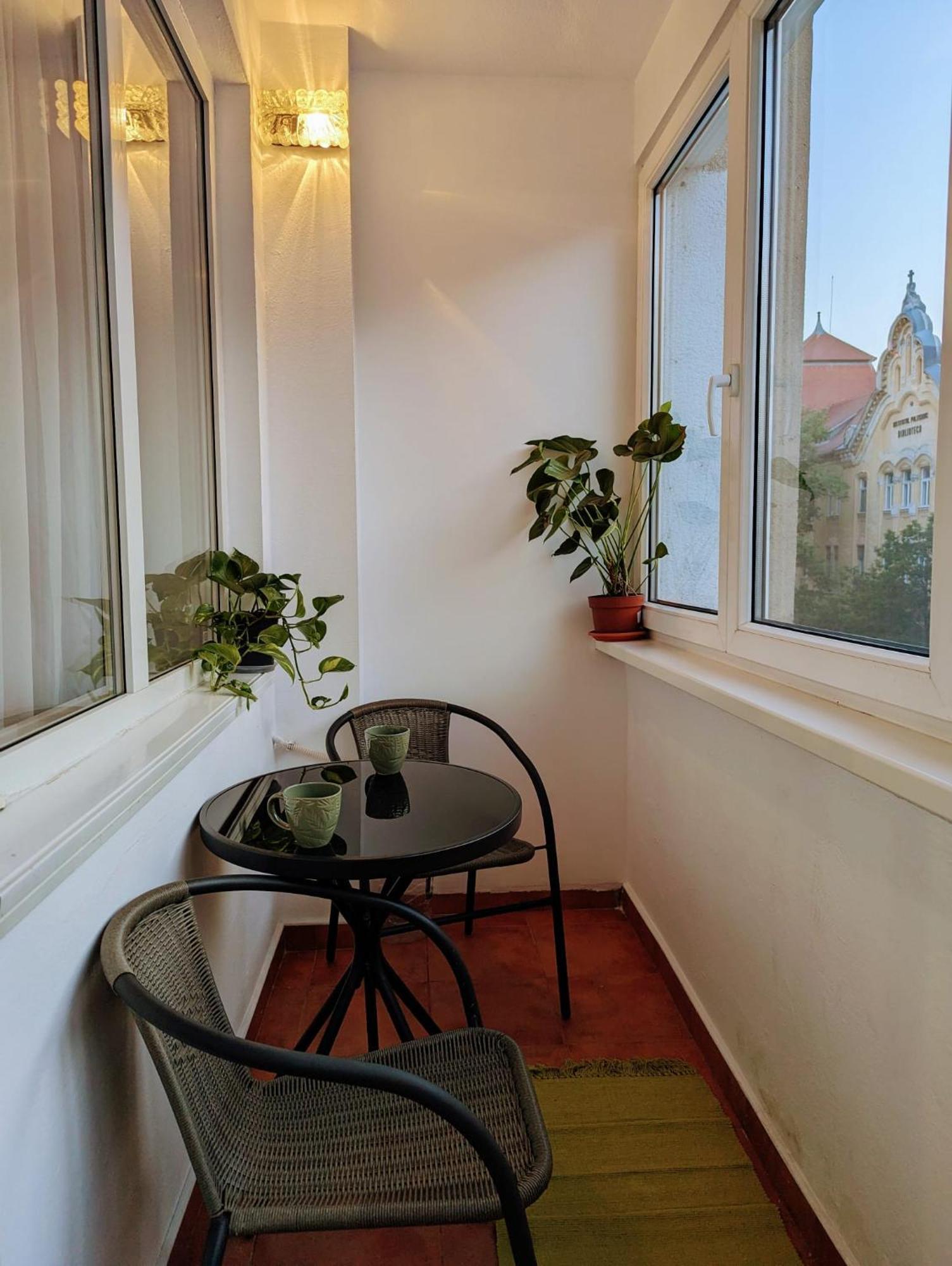 Peaceful Victory Square Home Тимишоара Екстериор снимка